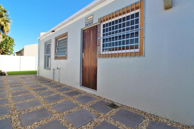 2 Bedroom Property for Sale in Goodwood Park Western Cape